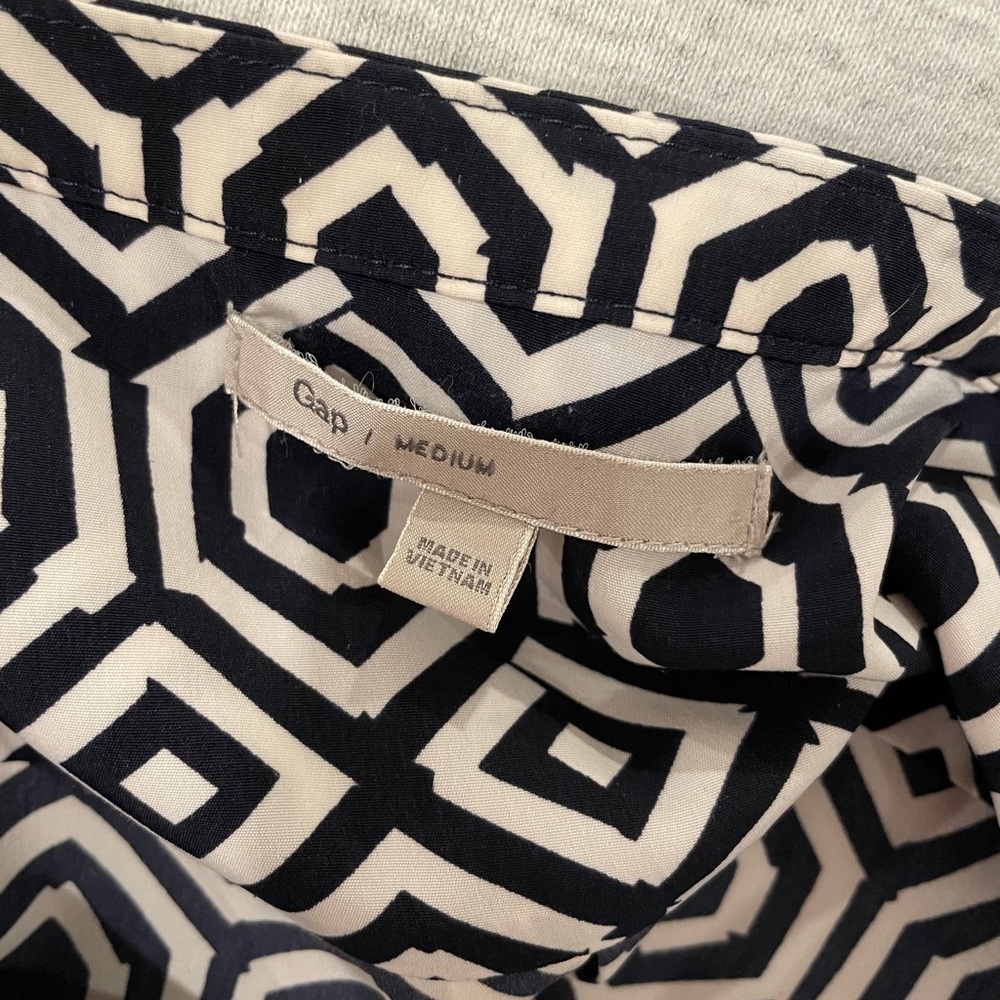 Gap shirt dress- polyester. Button down dress!